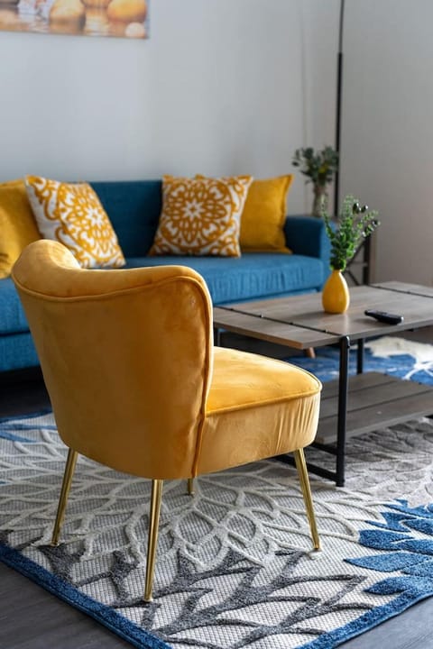 Sunrise Glow Spacious 2BR 2BA 2 King Beds Gym WFH Apartment in Indiana