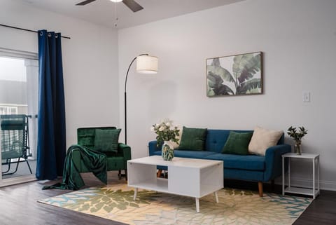 Verdant Retreat 2BR 2BA Spacious 2 KingBeds GymWFH Apartment in Indiana