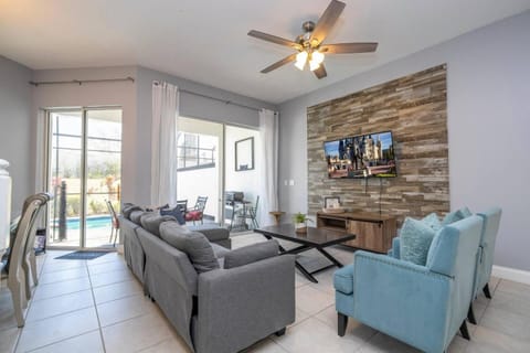 Communal lounge/ TV room, TV and multimedia, Evening entertainment