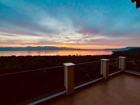 Presidential Sea View Apartment in İzmir Province