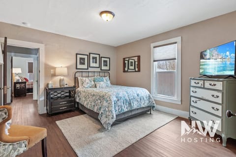 Cozy Farmhouse w Treehouse Fire Pit 1 Mile to Beach Close to Skiing Adventures 1226 House in Coeur dAlene