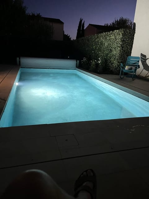 Night, Pool view