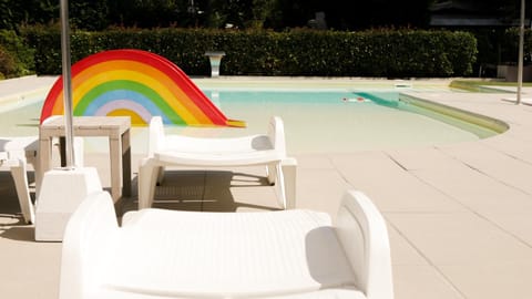 Swimming pool, Swimming pool