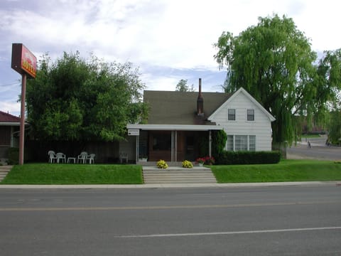 Property building, Street view