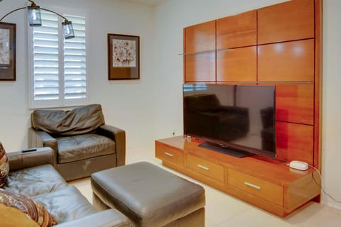 1 Mi to Heritage Lake Park Duplex with Patio! Apartment in Menifee