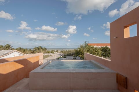 Day, Balcony/Terrace, Pool view, Swimming pool, Swimming pool