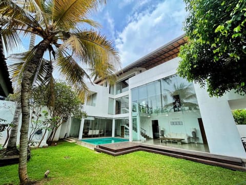 Garden, Swimming pool