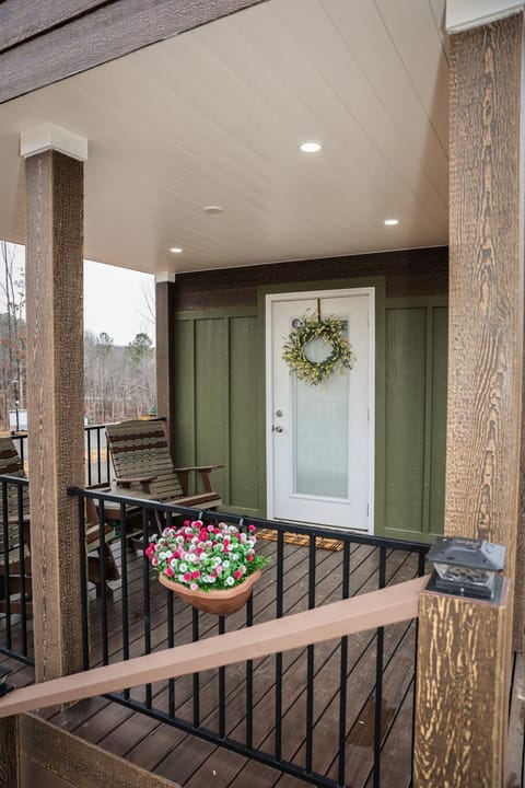 The Family Truckster (In The Pines at KY Lake) 120 Pine Grove Lane, Dover, TN 37058 House in Lake Barkley