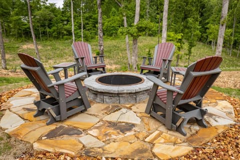 The Salt Shack (In The Pines at KY Lake) 121 Pine Grove Lane, Dover, TN 37058 House in Lake Barkley