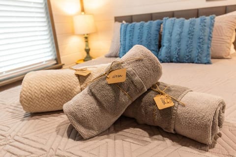 The Salt Shack (In The Pines at KY Lake) 121 Pine Grove Lane, Dover, TN 37058 House in Lake Barkley