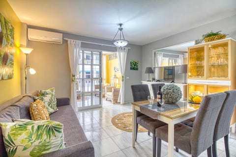 Living room, Seating area, Dining area, air conditioner