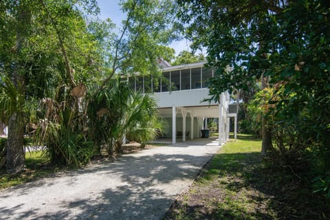 Sea Biscuit House in Edisto Beach