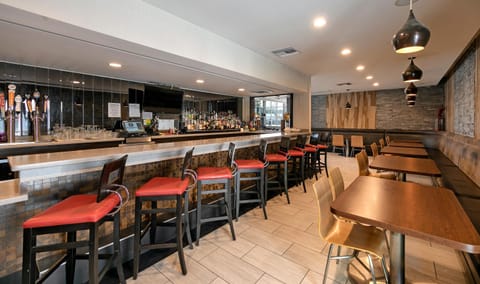 Lounge or bar, Drinks