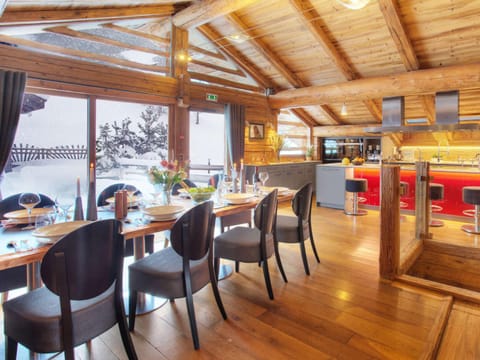 Chalet 5★ avec spa, sauna & hammam pour 15 pers, proche pistes - FR-1-304-304 Chalet in Manigod