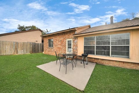 Spacious 3BR Retreat Near Katy's Top Attractions Apartment in Houston