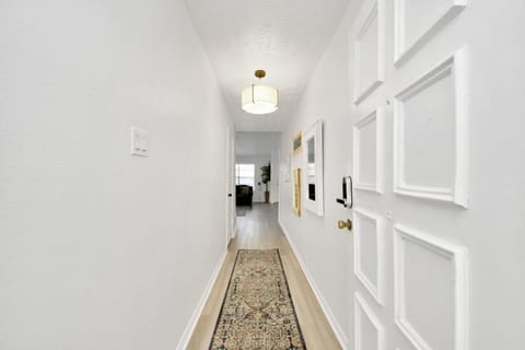 Spacious 3BR Retreat Near Katy's Top Attractions Apartment in Houston