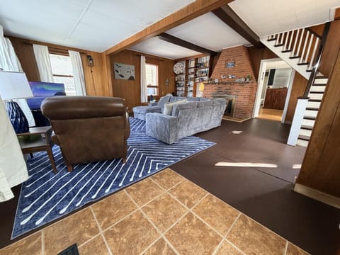 Bed, Library, Living room, fireplace