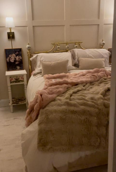 AnnieRose Cottage- Luxury 3bedroom Cottage with Hot Tub House in Northern Ireland