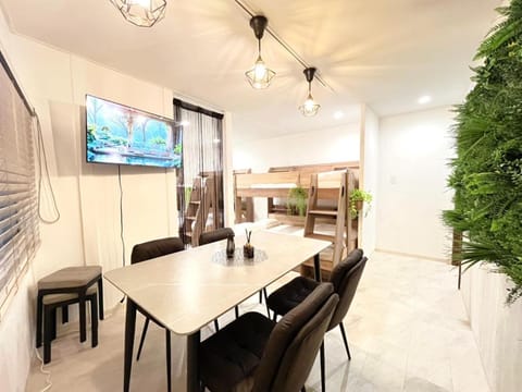 TV and multimedia, Dining area