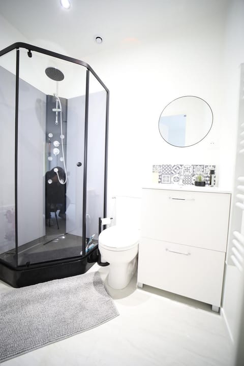 Le Péronne-2 Apartment in Cambrai