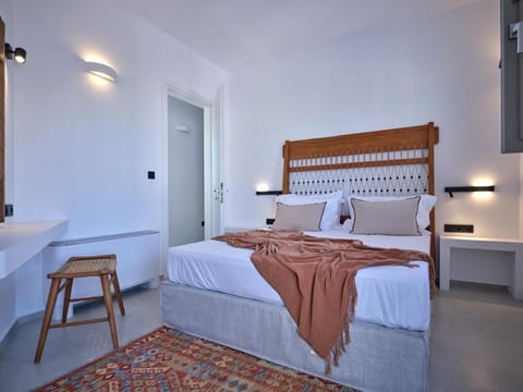 The bright and elegant Villa Akira Villa in Naousa