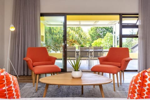 Patio, Garden, Balcony/Terrace, Living room, Seating area, Garden view
