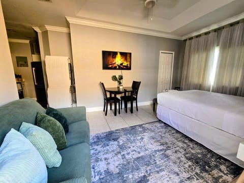 Cozy Green Apartment Apartment in Homestead