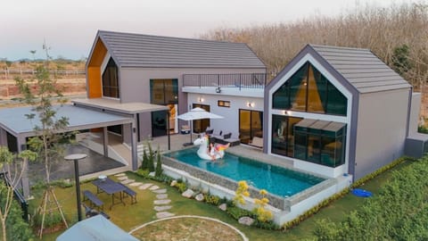 Day, Natural landscape, Garden, Garden view, Pool view, Swimming pool