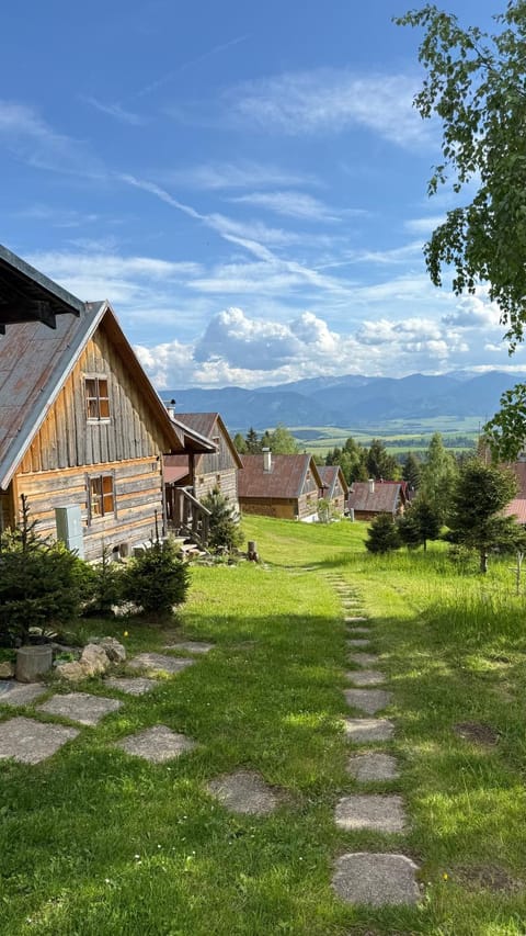 Property building, Natural landscape, Garden, Garden view, Mountain view