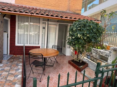 Center Rooms Apartment in Sarandë