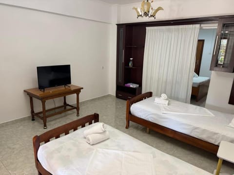 Center Rooms Apartment in Sarandë