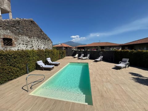 Hot Tub, Swimming pool