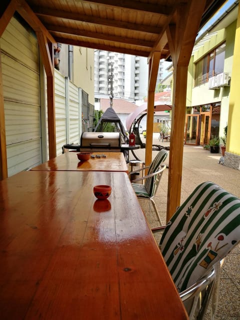 On site, Area and facilities