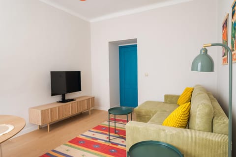 Communal lounge/ TV room, TV and multimedia, Living room, Seating area, Evening entertainment