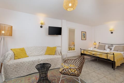 Living room, Bedroom