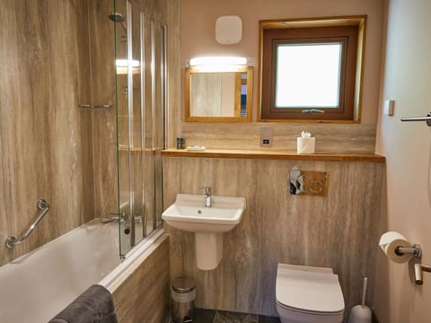 Strathyre, Ben Ledi Cabins - Forest Holidays Cabin in Scotland