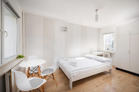 Bed, Living room, Photo of the whole room, Seating area, Bedroom, towels, wardrobe
