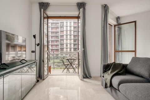 TV and multimedia, Balcony/Terrace, Living room, Seating area