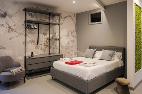 Bed, Photo of the whole room, Bedroom, wardrobe