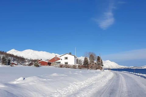 Property building, Natural landscape, Winter