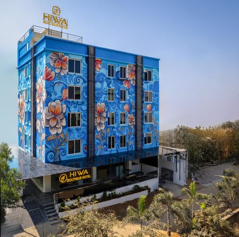 Property building, Restaurant/places to eat, Day, Garden, Balcony/Terrace, Breakfast