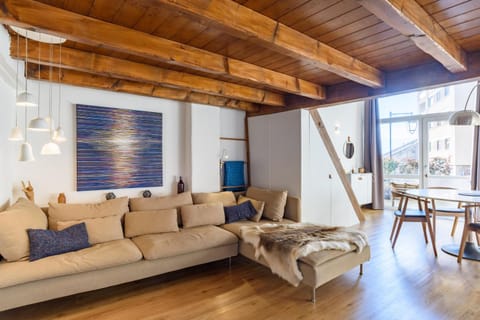 Rue du Centre - Lumineux appartement duplex Centre Montreux Apartment in Montreux