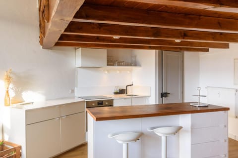 Rue du Centre - Lumineux appartement duplex Centre Montreux Apartment in Montreux