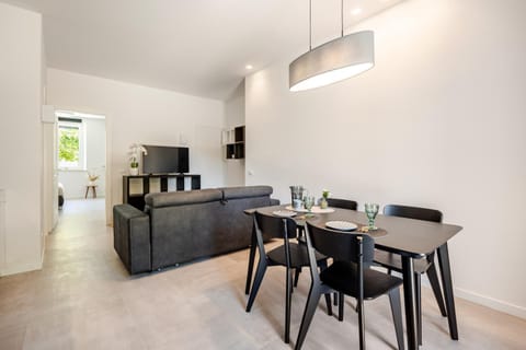 Kitchen or kitchenette, Dining area, kitchen