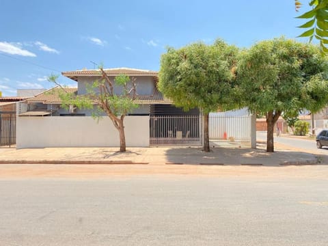 Neighbourhood, Street view