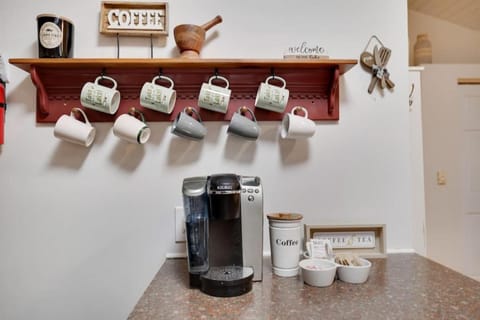 Coffee/tea facilities, Kitchen or kitchenette