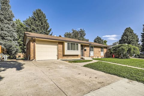 Property building, Natural landscape, Garden, Garden view