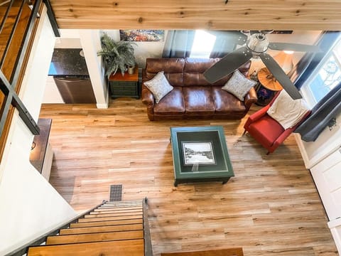 Custom Dream home, loft, porch, trendy neighborhood House in Old Colorado City