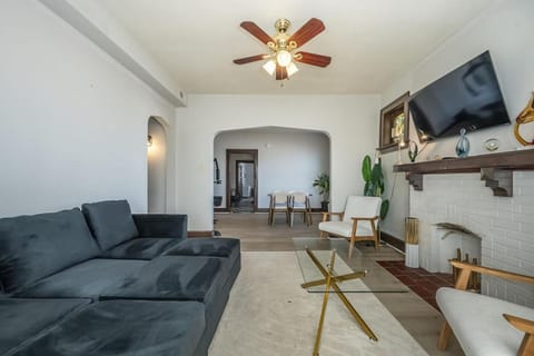 Private Gym • 2BR • Modern Condo Downtown Apartment in Saint Louis