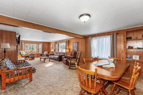 Eagle Villa At Otter Cove House in Wisconsin